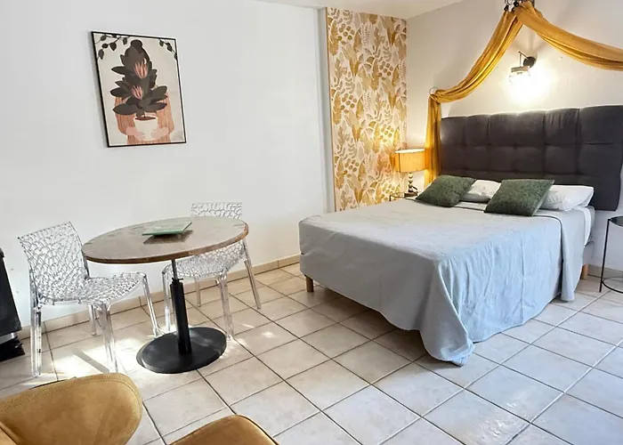 Cité Paoline Quiet Escape Avec Terrasse Parking&wi-fi Corte (Corsica)