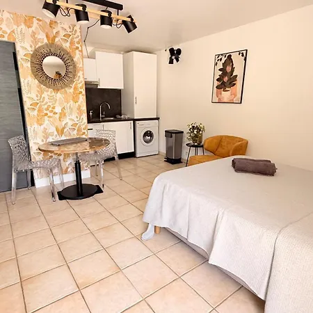 Apartment Cite Paoline Quiet Escape Avec Terrasse Parking & Wi-fi